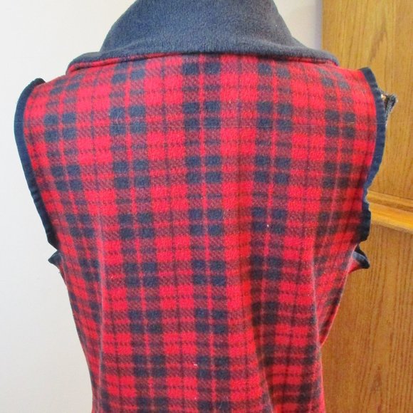 Chaps Women's Flannel Sleeveless Vest, Full Zip, Red and Black Plaid, Size L - Picture 9 of 12